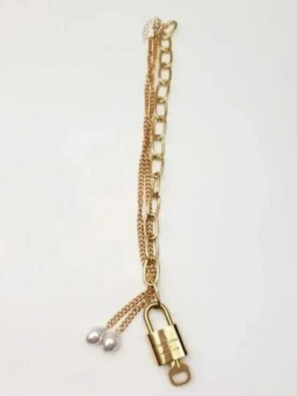 ✨ Stainless Steel Gold-Plated Necklace with Authentic Louis Vuitton Padlock ✨ E - Picture 7 of 7